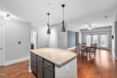 Incredible 6th floor home in the highly desirable 222 Glenwood! - photo 6