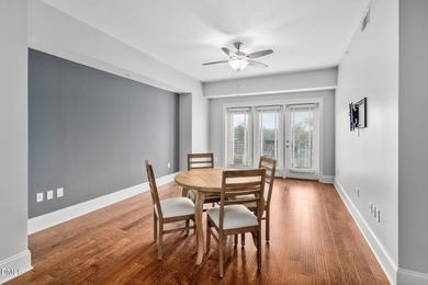 Incredible 6th floor home in the highly desirable 222 Glenwood! - photo 7