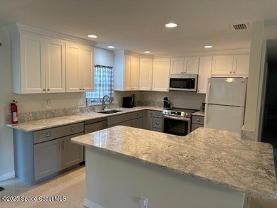 Completely Remodeled 3 Bed / 2 Bath Home - Move-In Ready! - photo 3