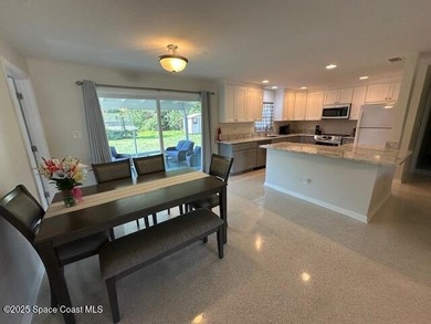 Completely Remodeled 3 Bed / 2 Bath Home - Move-In Ready! - photo 7