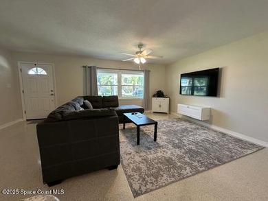 Completely Remodeled 3 Bed / 2 Bath Home - Move-In Ready! - photo 8