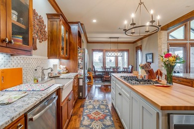 Craftsman meets Modern Farmhouse. Open Country Pretty Estate - photo 14