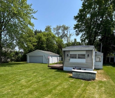 Lake Home For Sale in Houghton Lake Heights, Michigan