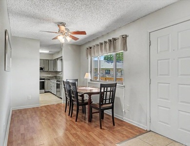 A Wonderful Lakefront Condo that Lives like a House Rather than - photo 11