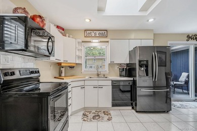 Welcome to this beautifully maintained 2-bedroom, 2-bath ranch - photo 12