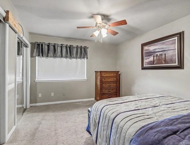 A Wonderful Lakefront Condo that Lives like a House Rather than - photo 17
