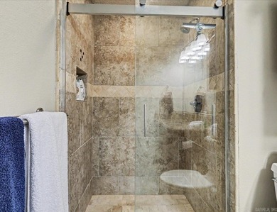 A Wonderful Lakefront Condo that Lives like a House Rather than - photo 21