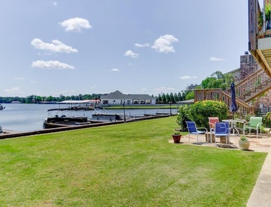 A Wonderful Lakefront Condo that Lives like a House Rather than - photo 29