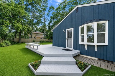 Welcome to this beautifully maintained 2-bedroom, 2-bath ranch - photo 29
