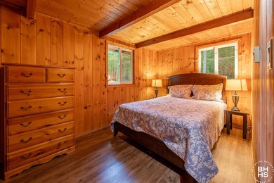 Welcome to 'Windsong', a quintessential original Adirondack - photo 12