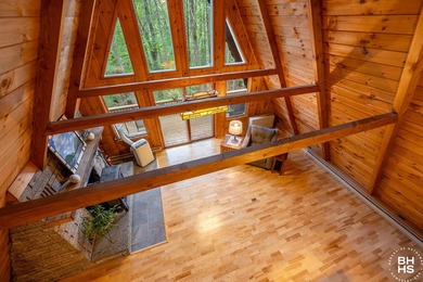Welcome to 'Windsong', a quintessential original Adirondack - photo 18