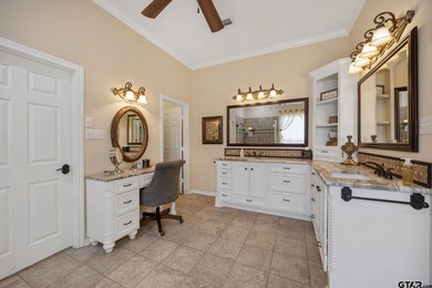 Exceptional waterfront living in Emerald Bay! This beautifully - photo 23