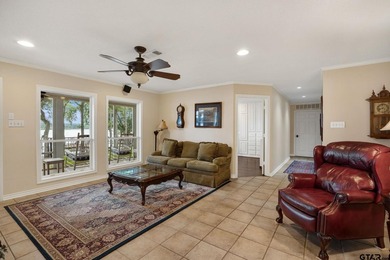 Exceptional waterfront living in Emerald Bay! This beautifully - photo 31