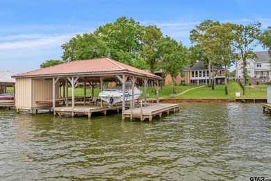 Exceptional waterfront living in Emerald Bay! This beautifully - photo 44
