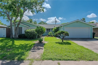 This charming property offers spacious living with timeless - photo 1