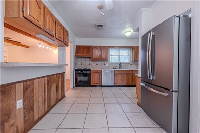 This charming property offers spacious living with timeless - photo 9