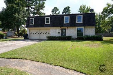 Lake Home For Sale in Shreveport, Louisiana