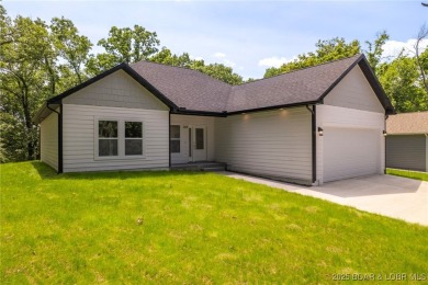 Lake Home For Sale in Four Seasons, Missouri