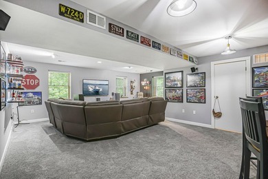 Welcome to Hideaway Hills and this spacious, beautifully updated - photo 60