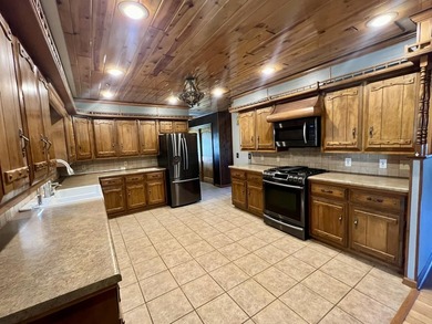 Prime Location with Dual Road FrontageThis stunning Country Home - photo 12