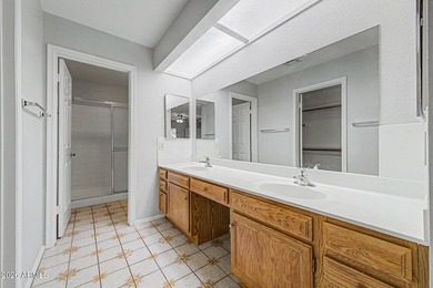 Clean, well-cared-for 3-bedroom, 2-bath modified Stratton model - photo 15