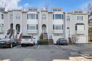Welcome to this beautifully renovated Beechwood model in Oak - photo 1
