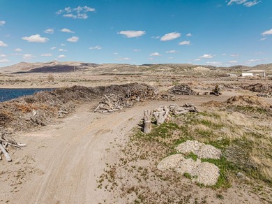 Situated between the railroad tracks and the Humboldt River - photo 42