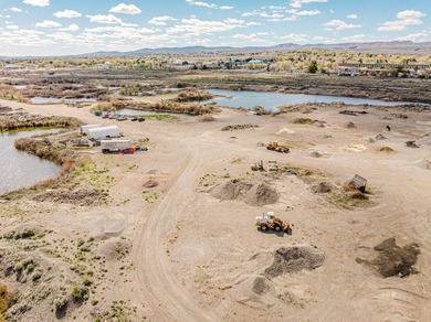 Situated between the railroad tracks and the Humboldt River - photo 46