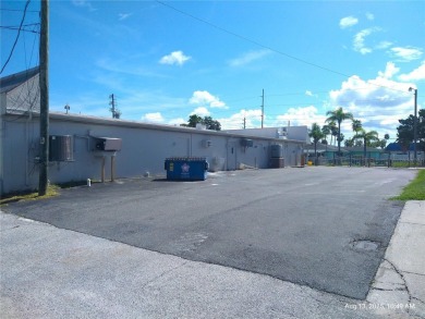 Waterfront Commercial Investment Property. This 5-unit - photo 8