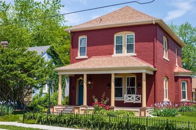 (private lake, pond, creek) Home For Sale in Cape Girardeau Missouri