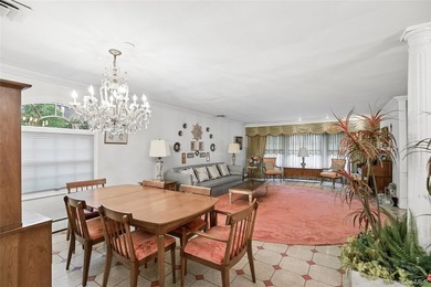 Roslyn, Flower Hill 5 Bedroom, 3 Bath Sprawling Ranch on - photo 11
