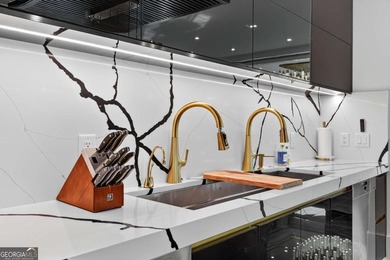 A rare opportunity to own a 15,600 sq ft ultra-luxury - photo 12