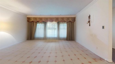 Roslyn, Flower Hill 5 Bedroom, 3 Bath Sprawling Ranch on - photo 13