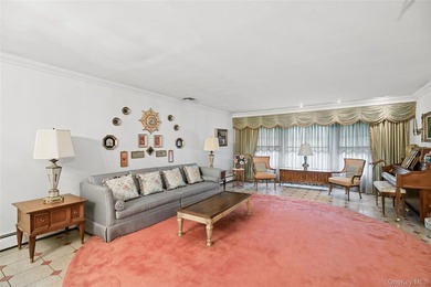 Roslyn, Flower Hill 5 Bedroom, 3 Bath Sprawling Ranch on - photo 14