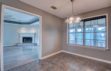Beautiful updated home with a split floor plan. 3 bed/2 bath - photo 15