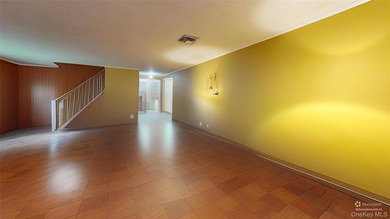 Roslyn, Flower Hill 5 Bedroom, 3 Bath Sprawling Ranch on - photo 19