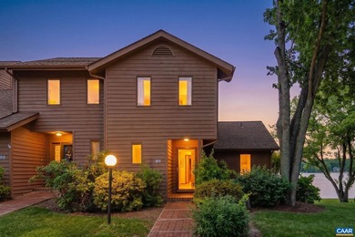 Enjoy waterfront living and morning sunrises in this beautifully - photo 2