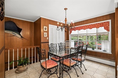 Roslyn, Flower Hill 5 Bedroom, 3 Bath Sprawling Ranch on - photo 26