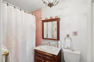 Roslyn, Flower Hill 5 Bedroom, 3 Bath Sprawling Ranch on - photo 36
