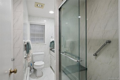 Roslyn, Flower Hill 5 Bedroom, 3 Bath Sprawling Ranch on - photo 38