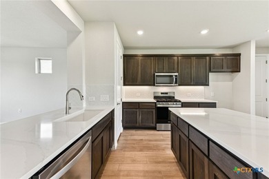 Nelson plan with upgraded SHORE flooring, quartz countertops, 8' - photo 7