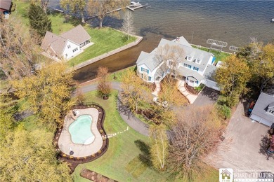 Welcome to Top Notch Cottage, an exceptional lakefront retreat - photo 2