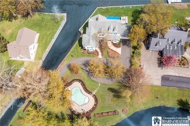 Welcome to Top Notch Cottage, an exceptional lakefront retreat - photo 3