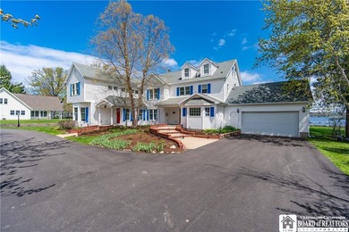 Welcome to Top Notch Cottage, an exceptional lakefront retreat - photo 7