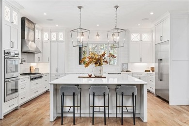 NEW CONSTRUCTION WITHOUT THE WAIT - Discover refined living - photo 3