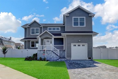 Last Home Left in this Waterfront 2025 New Construction Project! - photo 2