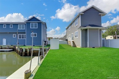 Last Home Left in this Waterfront 2025 New Construction Project! - photo 6