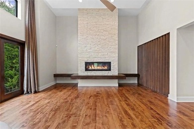 Absolutely Stunning 1 1/2 story Contemporary Estate Home on #5 - photo 12