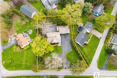 Welcome to 19 Winchester Road: an expansive 6 bedroom, 3 - photo 3