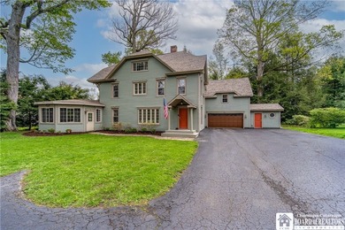 Welcome to 19 Winchester Road: an expansive 6 bedroom, 3 - photo 4